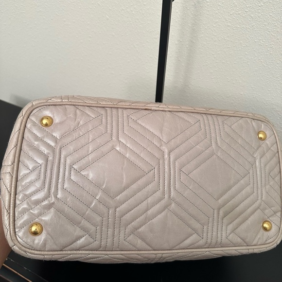 Miu Miu shine trapu - Picture 11 of 17